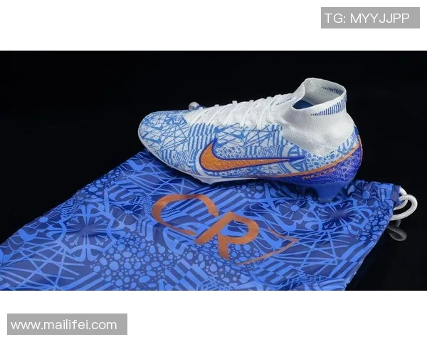 足球球星联名跑鞋亮相 打造运动与时尚完美融合的全新体验 足球球星联名跑鞋亮相 打造运动与时尚完美融合的全新体验