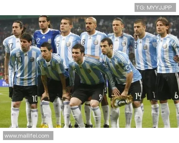 阿根廷足球小个子球星的传奇故事与成就分析 阿根廷足球小个子球星的传奇故事与成就分析